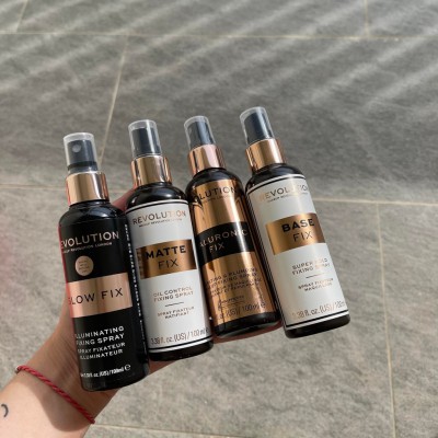 Makeup Revolution Glow Fix Illuminating Fixing Spray 100 ml